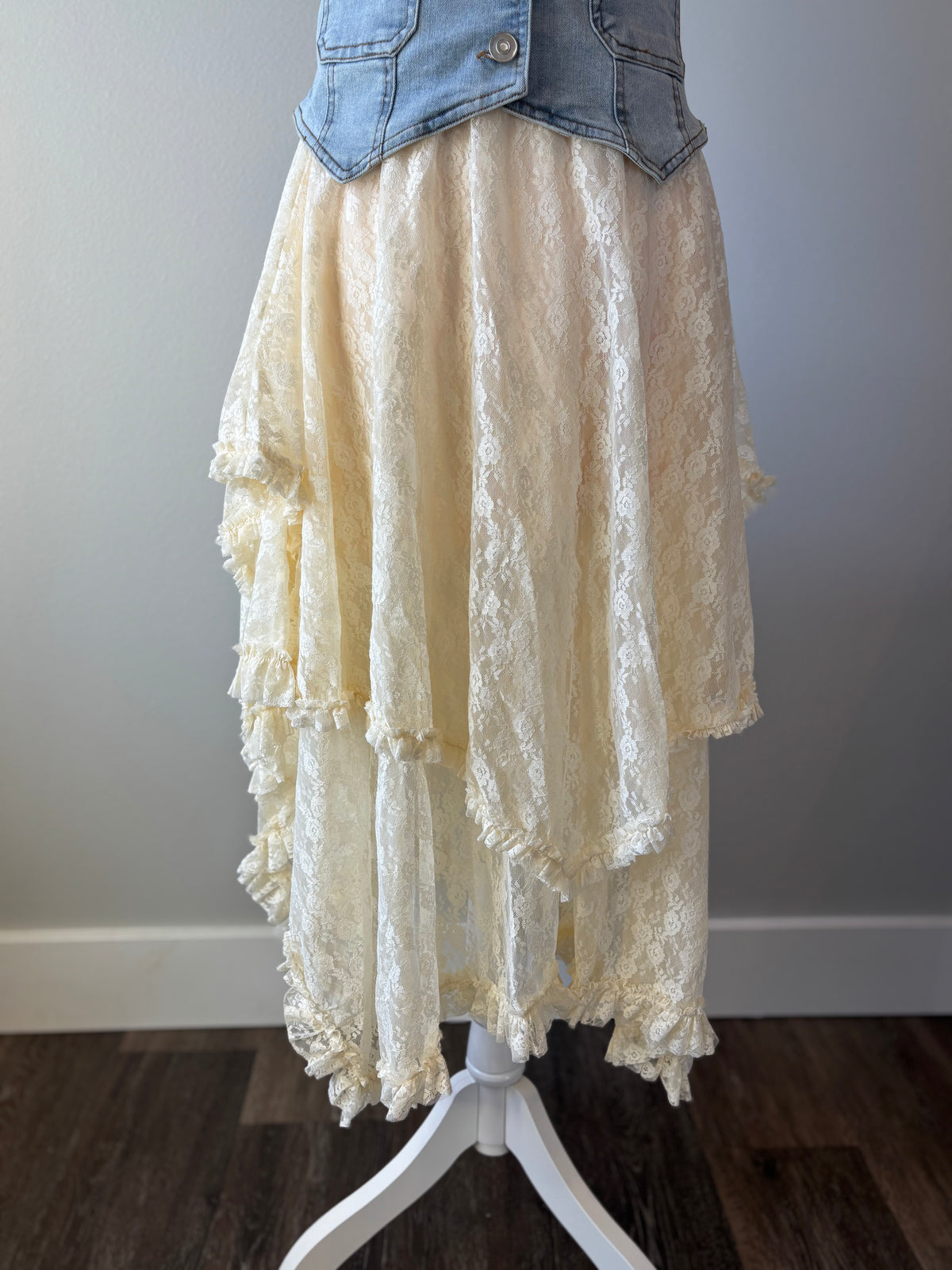 Ella Lace Skirt