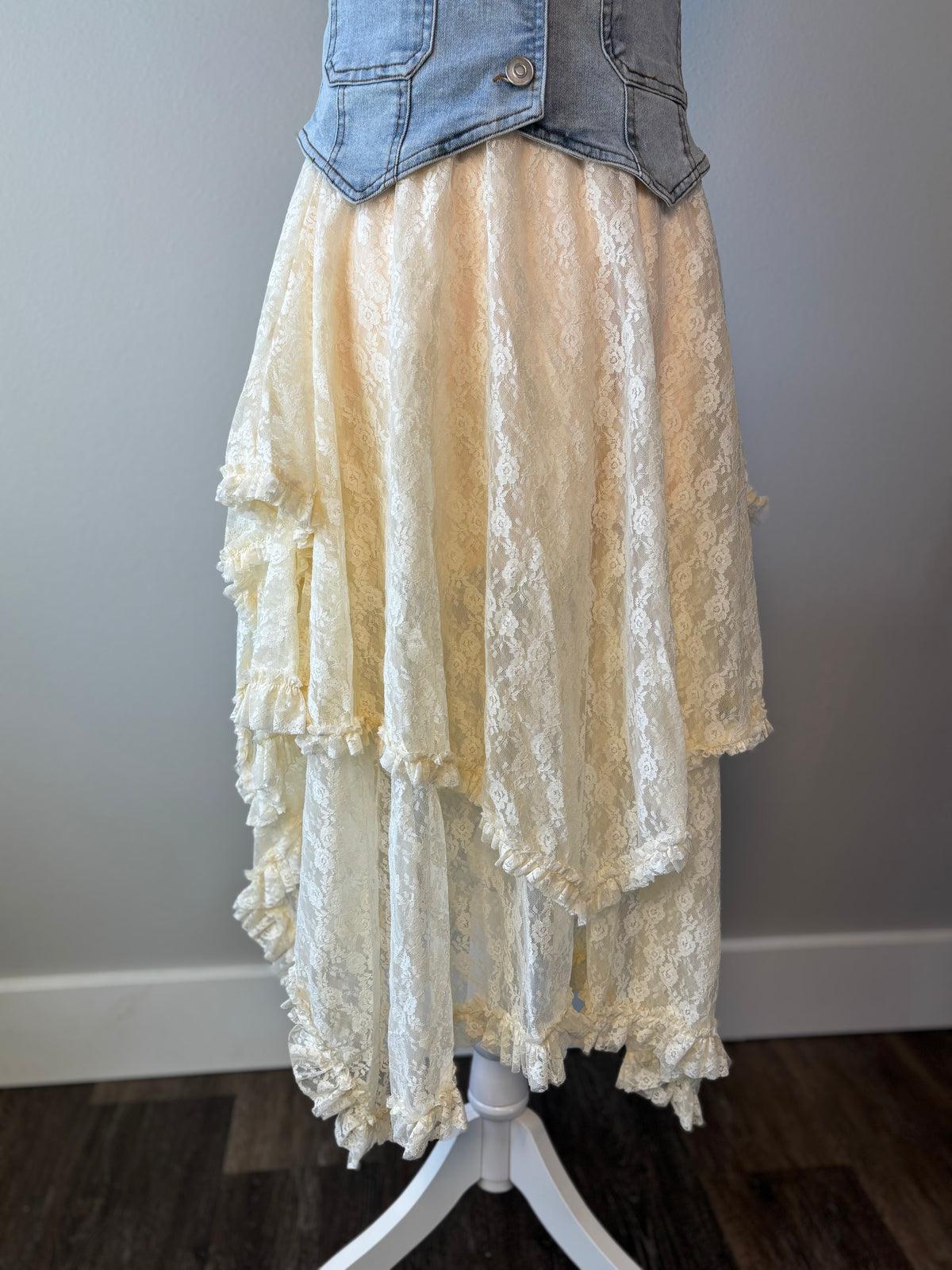Ella Lace Skirt